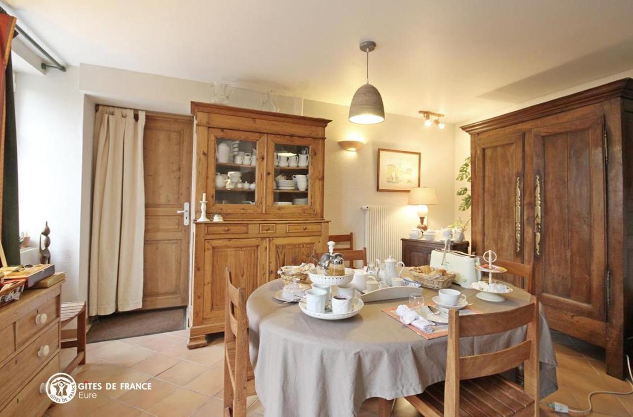 Les Chambres Du Chataignier Lery  Buitenkant foto