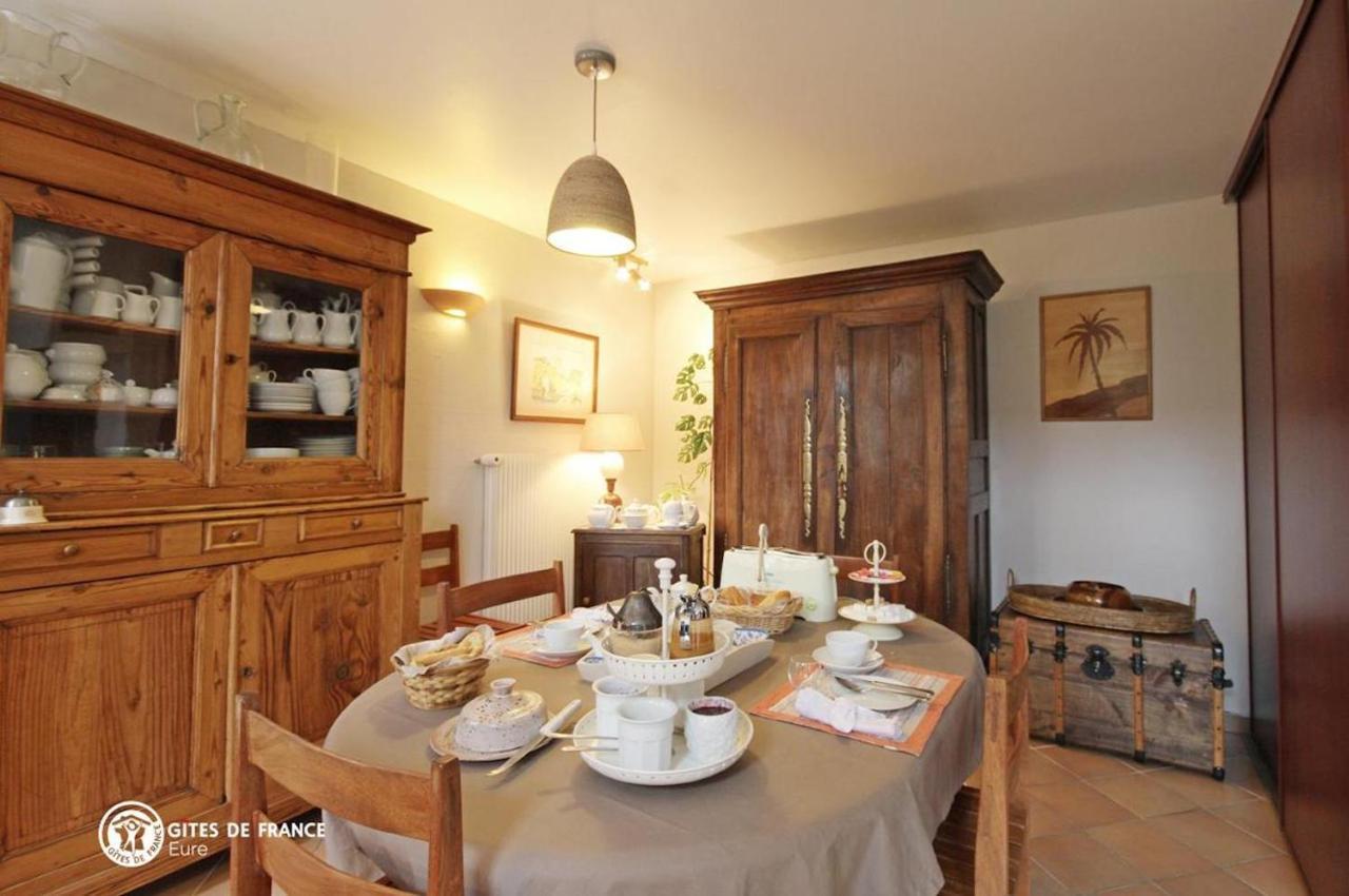 Les Chambres Du Chataignier Lery  Buitenkant foto