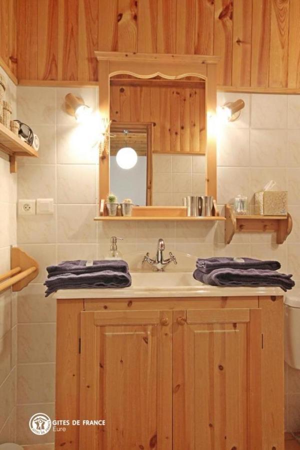 Les Chambres Du Chataignier Lery  Buitenkant foto